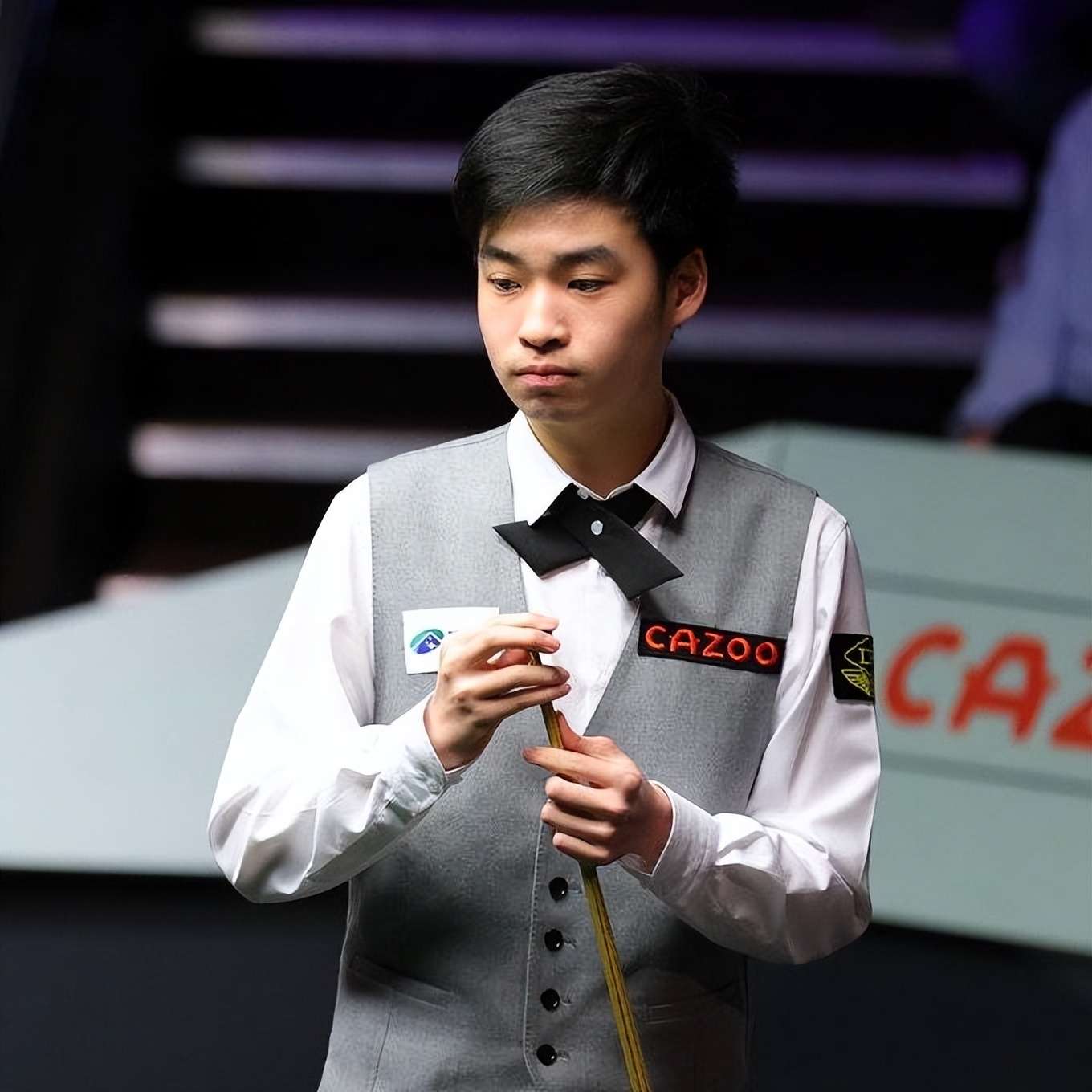 并在进攻端 并在进攻端