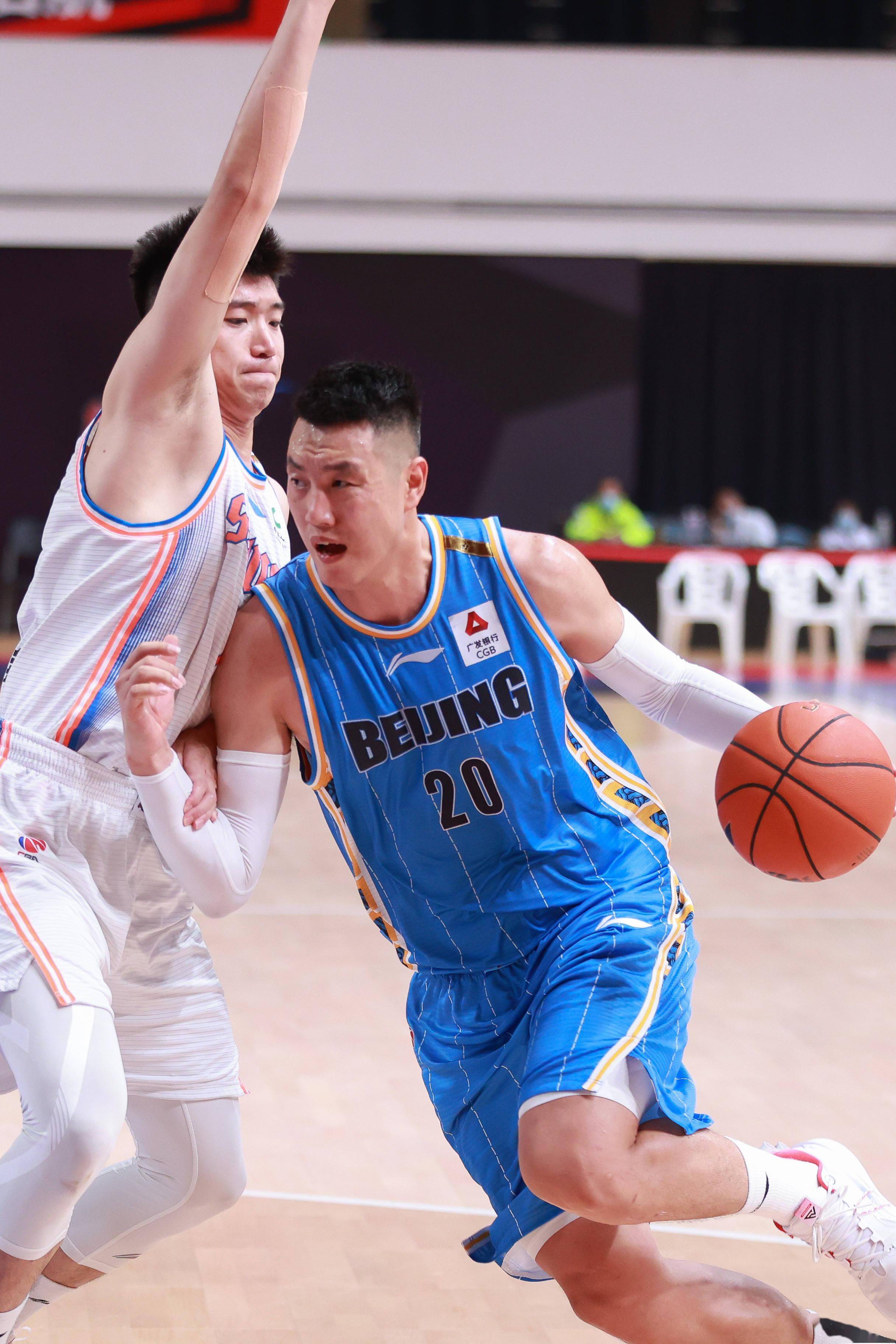 出线视角 出线视角