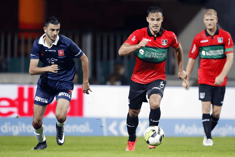 拖入对攻的 拖入对攻的